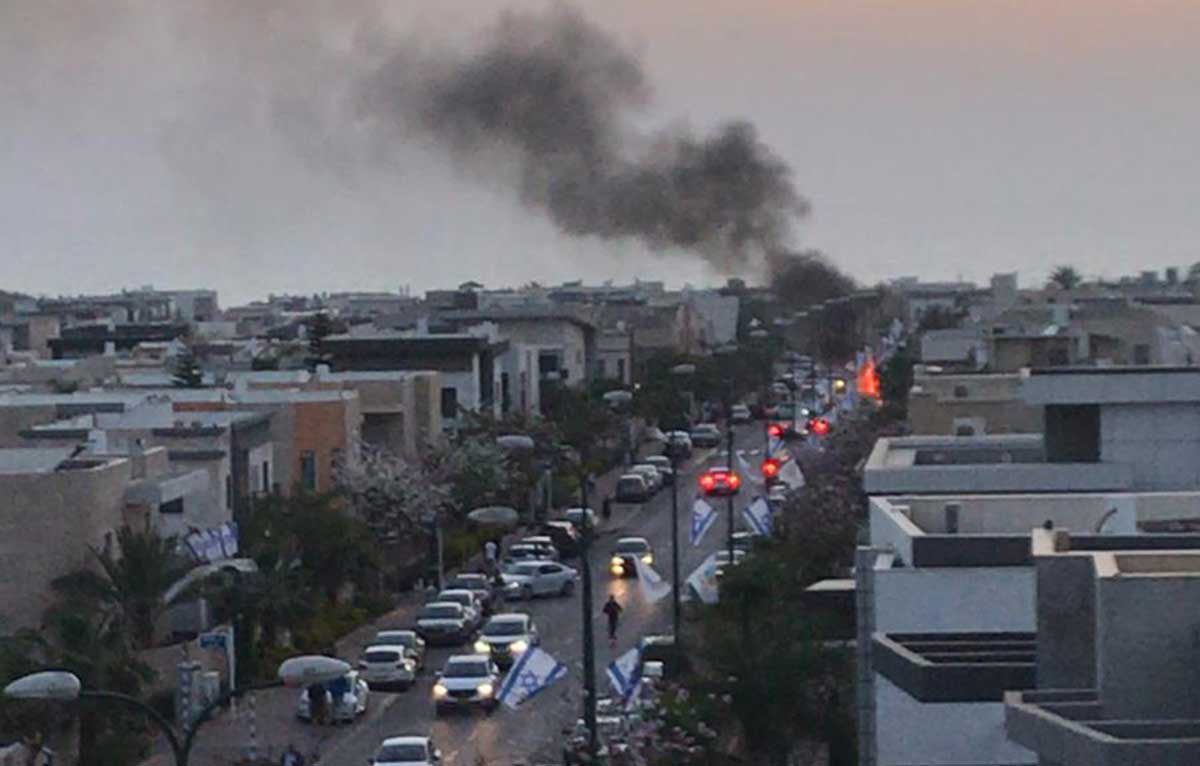 בן 30 נפצע קשה כתוצאה מנפילת רקטה בכניסה לבניין באשדוד