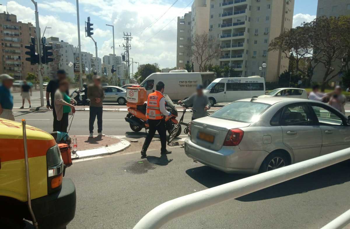 שני הולכי רגל נפצעו בתאונת דרכים