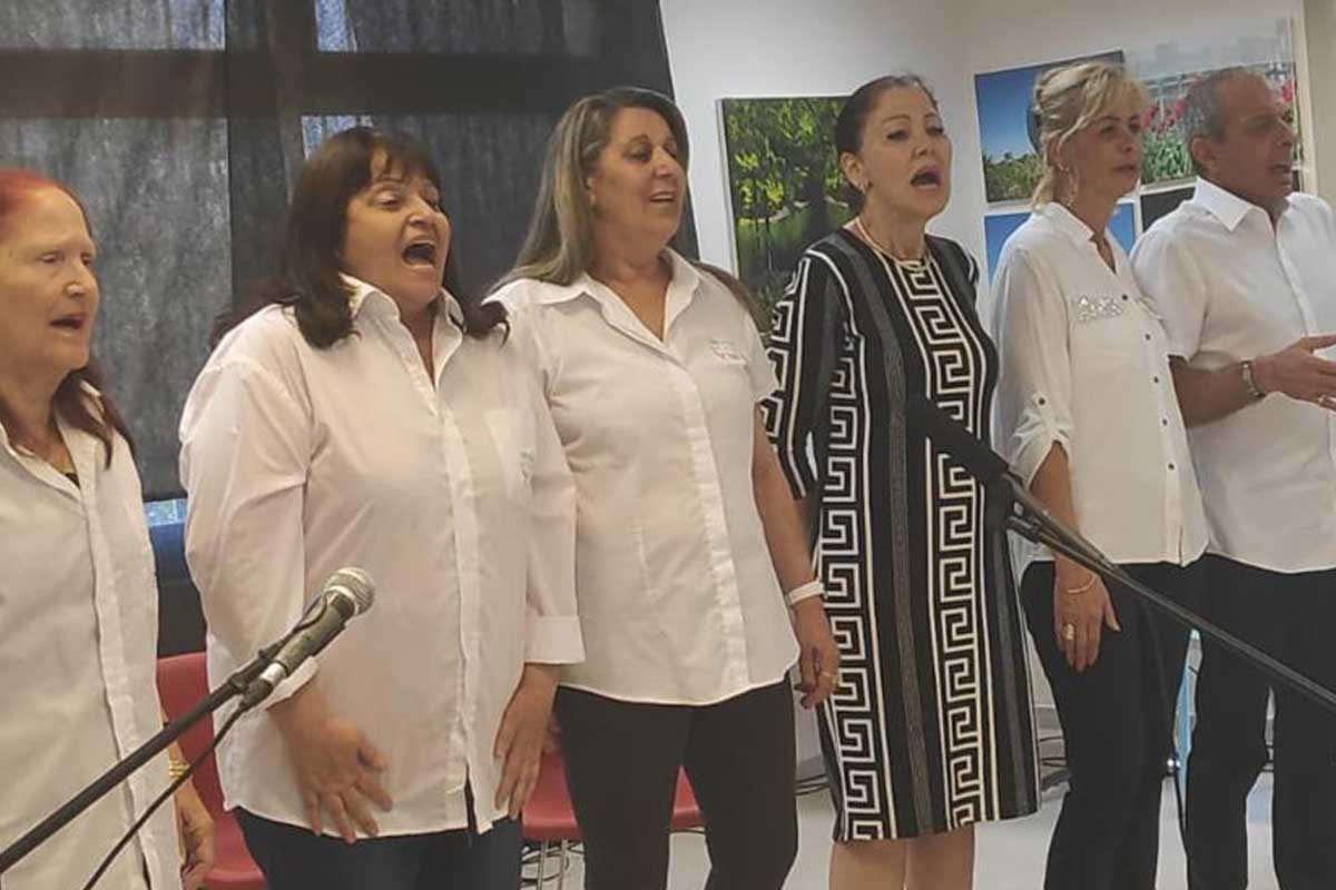 הצלחה לבליינד דיי