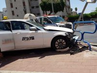 עימות חזיתי - באיזו מסעדה פגעה מונית?