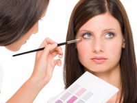 לימודי איפור קבוע - בוחרים בבית ספר בעל שם