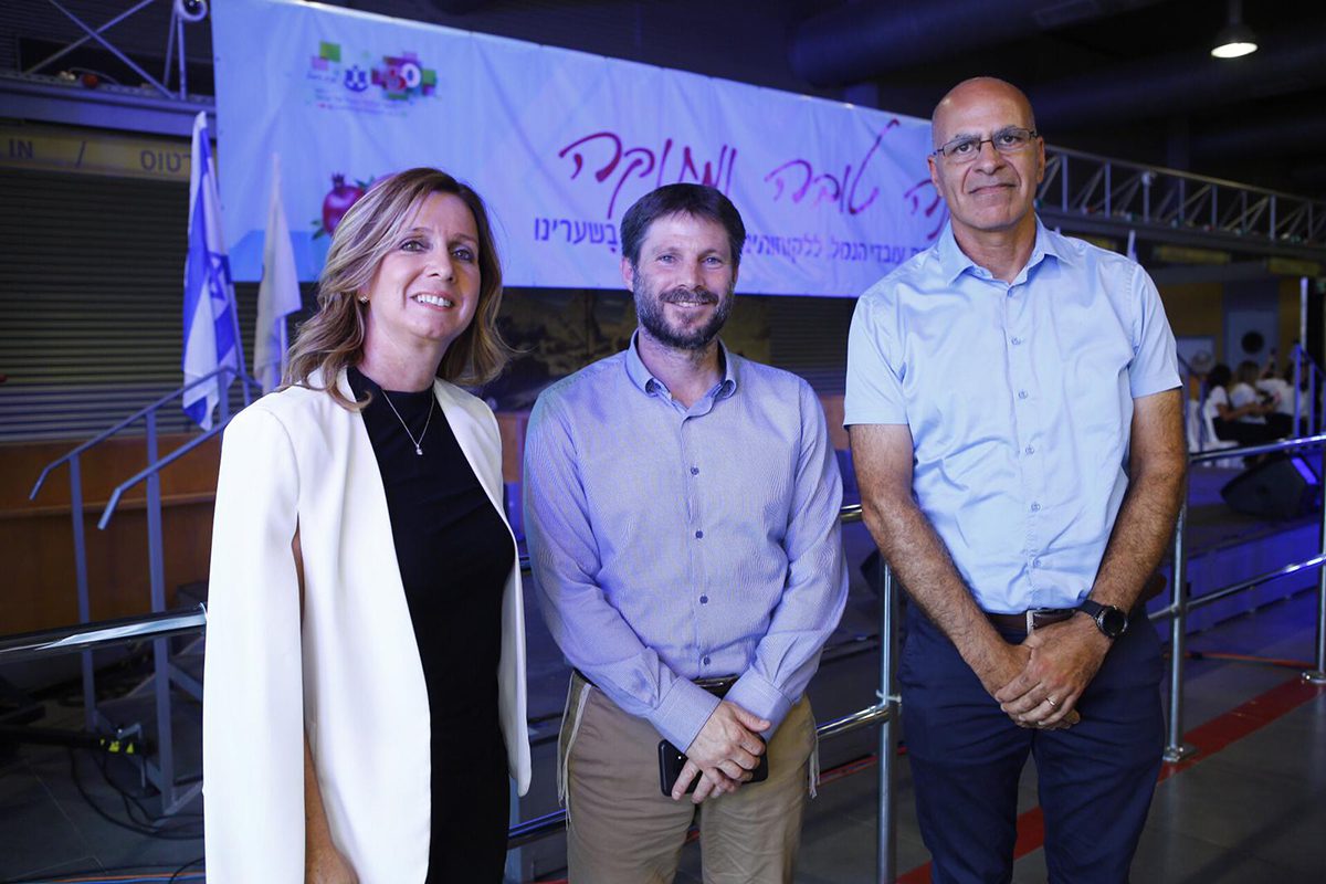 שר התחבורה סמוטריץ': נהפוך את נמל אשדוד למרצדס שיודע לתת פייט