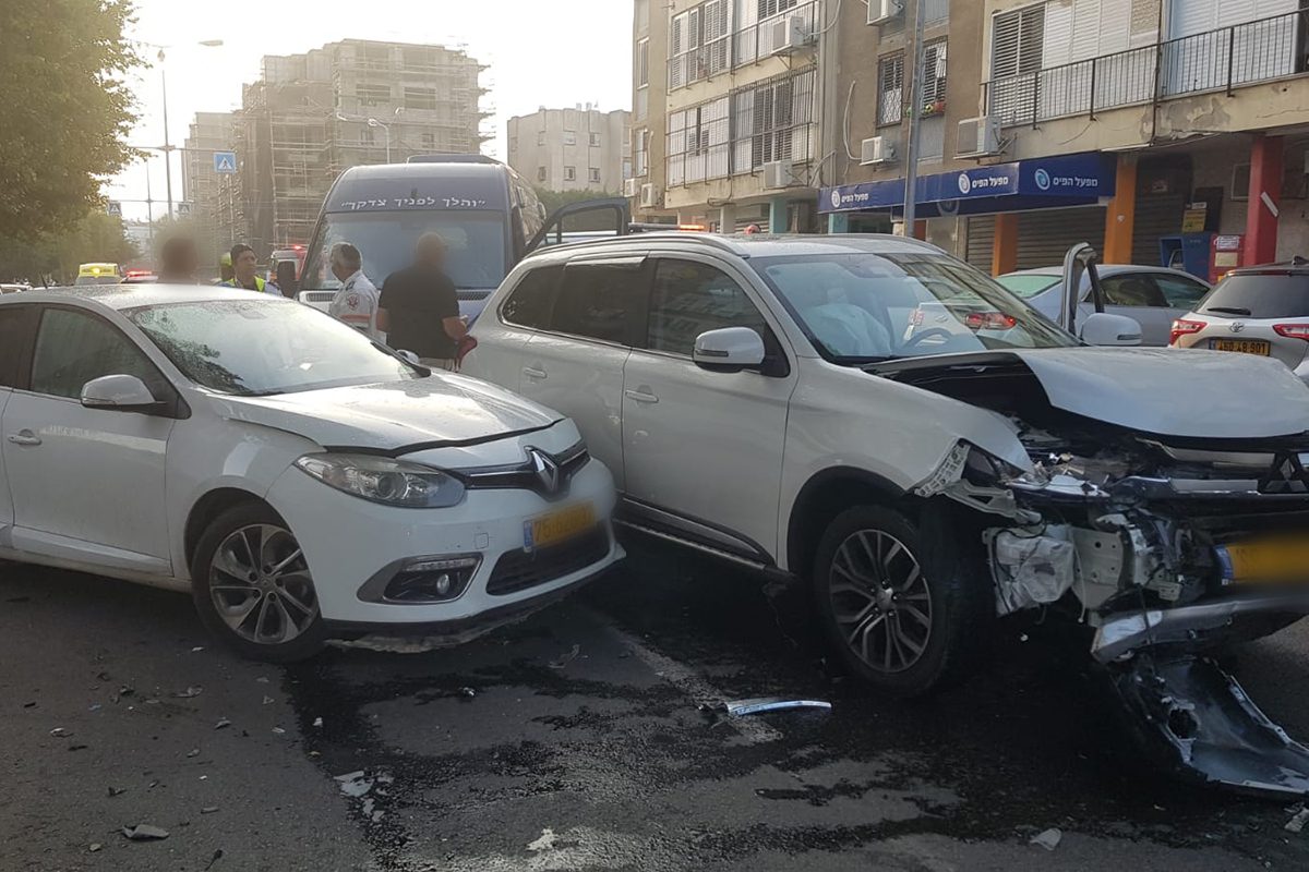שני פצועים בתאונת דרכים בעיר