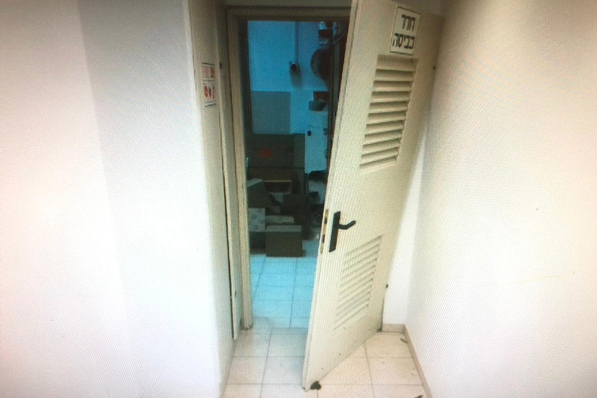 פרץ להוסטל של ניצולי שואה כדי לגנוב 500 ש״ ממכונת שתיה