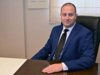 האישה תישאר בטוחה