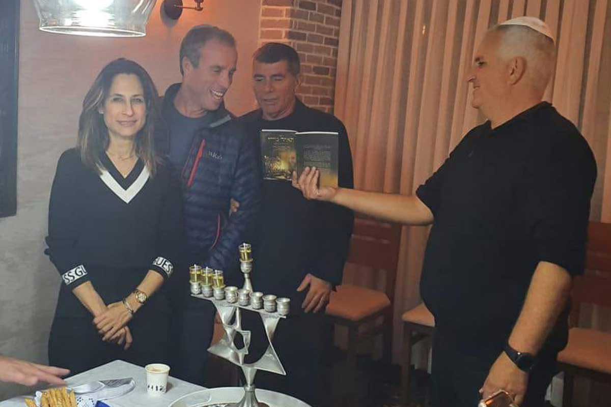 כחול לבן: מדליקים נר שלישי