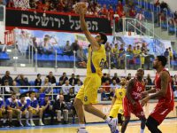 15 הפרש לאדומים בהיכל הקריה - אשדוד צוללת