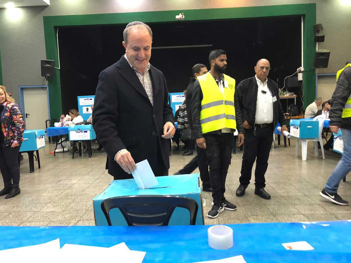 מימש את זכותו...