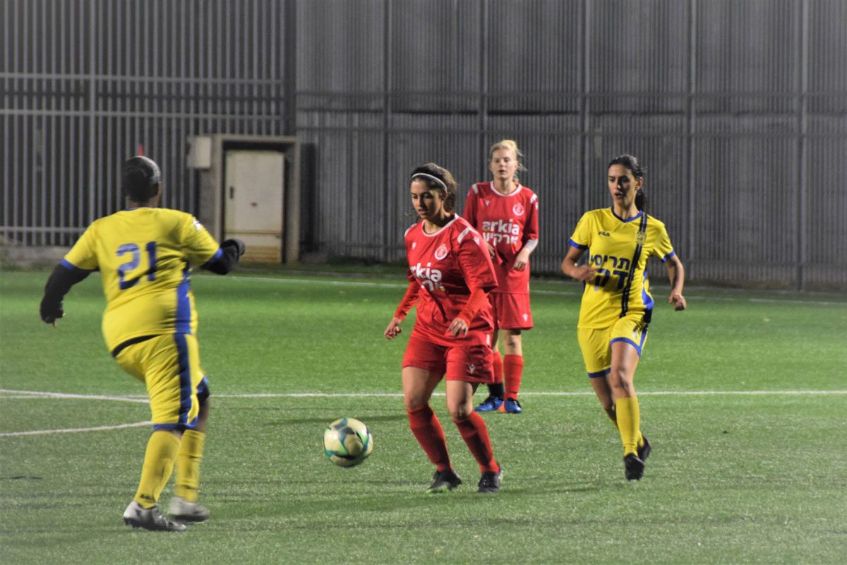 הצצה לליגת הכדורגל לנשים