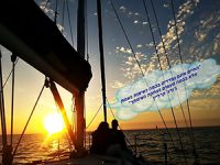 שייט רומנטי על יאכטה יוקרתית