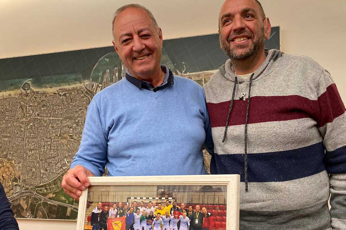 דולפיני אשדוד באים להוקיר תודה.