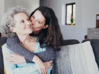 איך לשמור על ההורים המבוגרים שלנו?