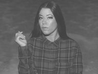 חנה גור בשיר חדש Stay Home With Me