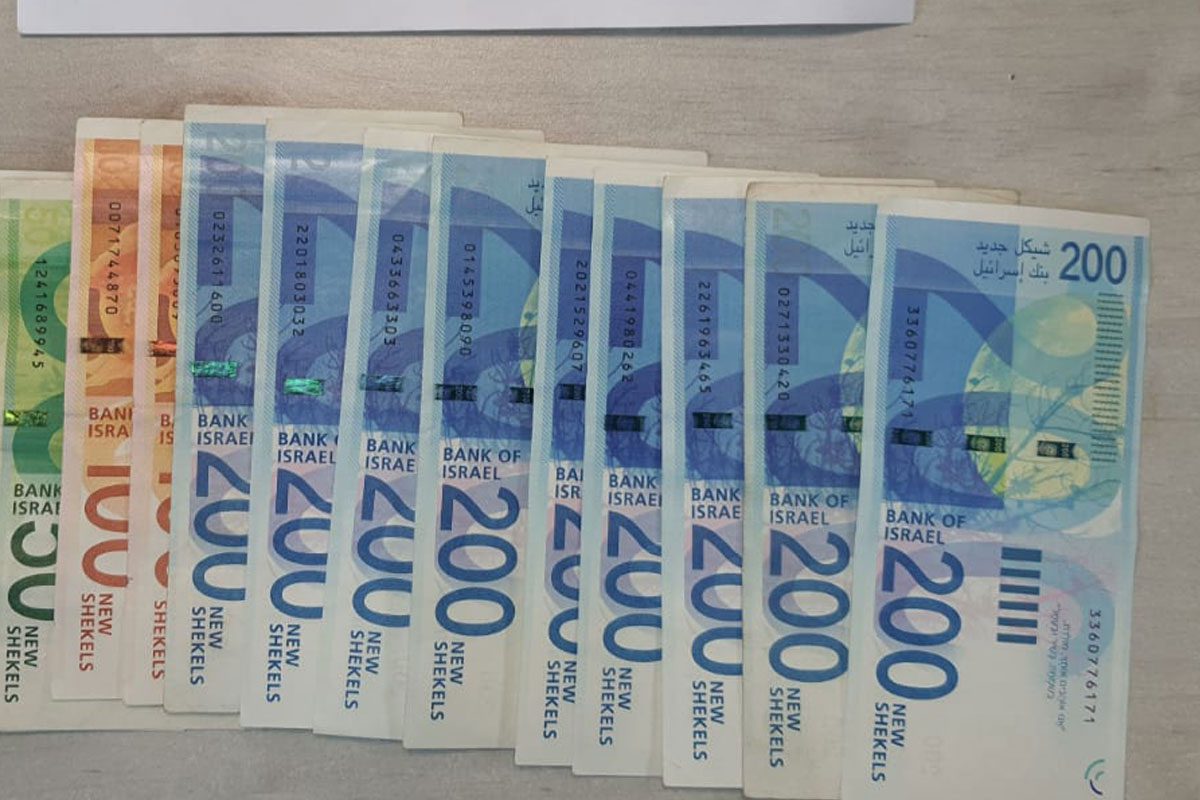 נעצרו 2 חשודים בפריצה לכספומטים והונאה בכרטיסי חיוב