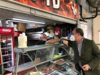 לסרי ביקר בטו גייז