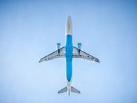 עשן בקבינה לא פטר את חברת התעופה מלשלם לנוסעים פיצויים