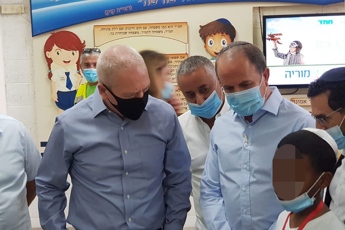 שר החינוך יואב גלנט ביקר באשדוד