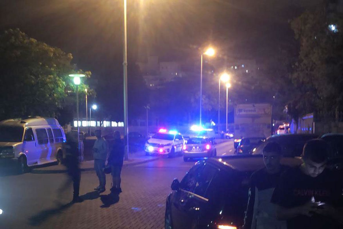 גבר כבן 50 נפצע קשה ברחוב העצמאות באשדוד.