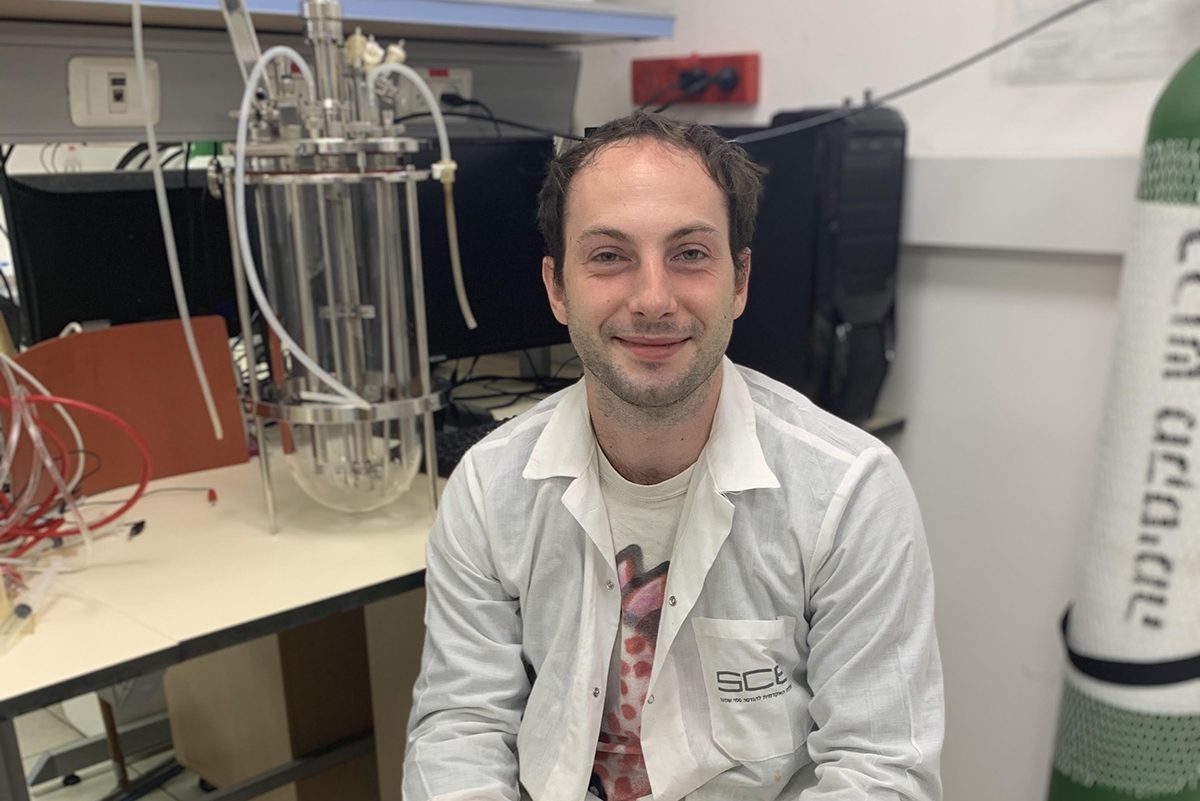 עלה לבדו ומסיים שנה ראשונה בלימודי תואר שני בהנדסה