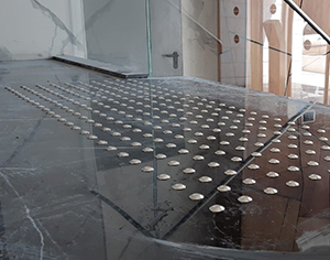 מסמרות נגישות כאמצעי בטיחות לבעלי מוגבלויות