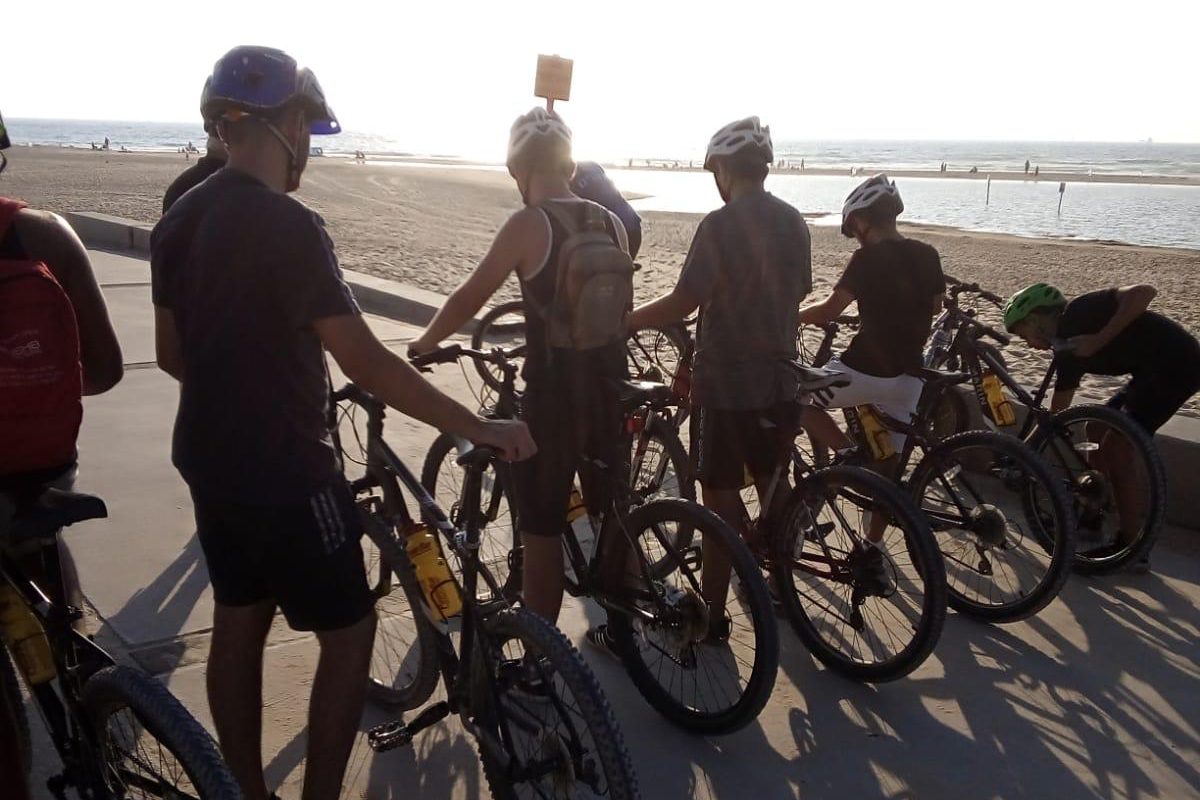 נערי משאלה חווייתית רוכבים לעבר ההצלחה