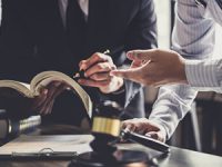 השירות שניתן על ידי עורך דין מסחרי