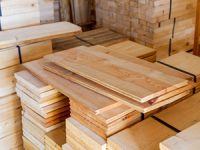 מחסן עצים במרכז לכל מטרה