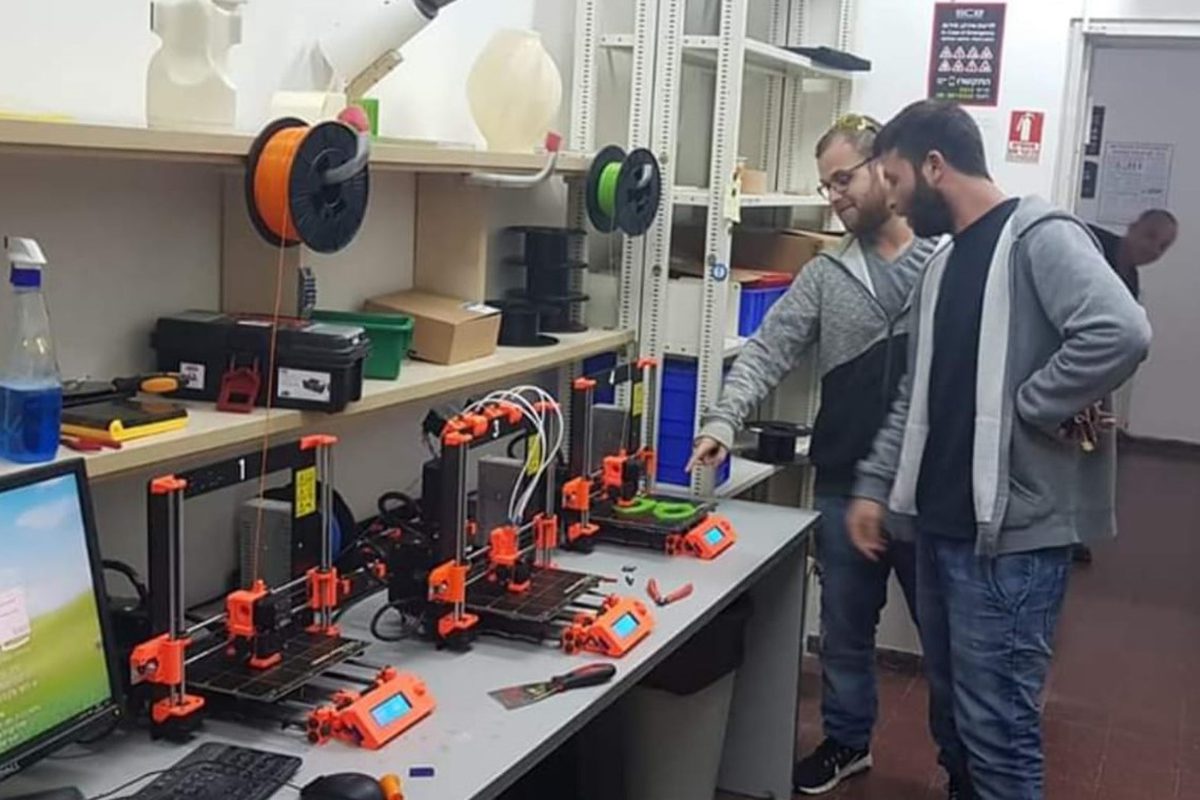 יוצרים ים נגיש