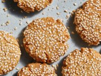 לשבירת הצום, עוגיות טחינה עם שקדים מועשרות בחלבון!