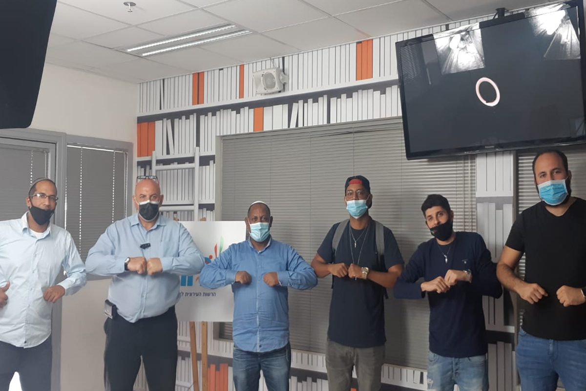 חוגגים את חג הסיגד און לייב