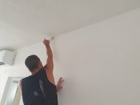 איך צובעים את התקרה בבית? המדריך המלא