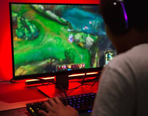 ללמוד להטיס לפני שקונים טיסן יקר - סימולטור טיסה ביתי