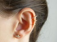 עגילי דמוי פירסינג שנראים כמו הדבר האמיתי