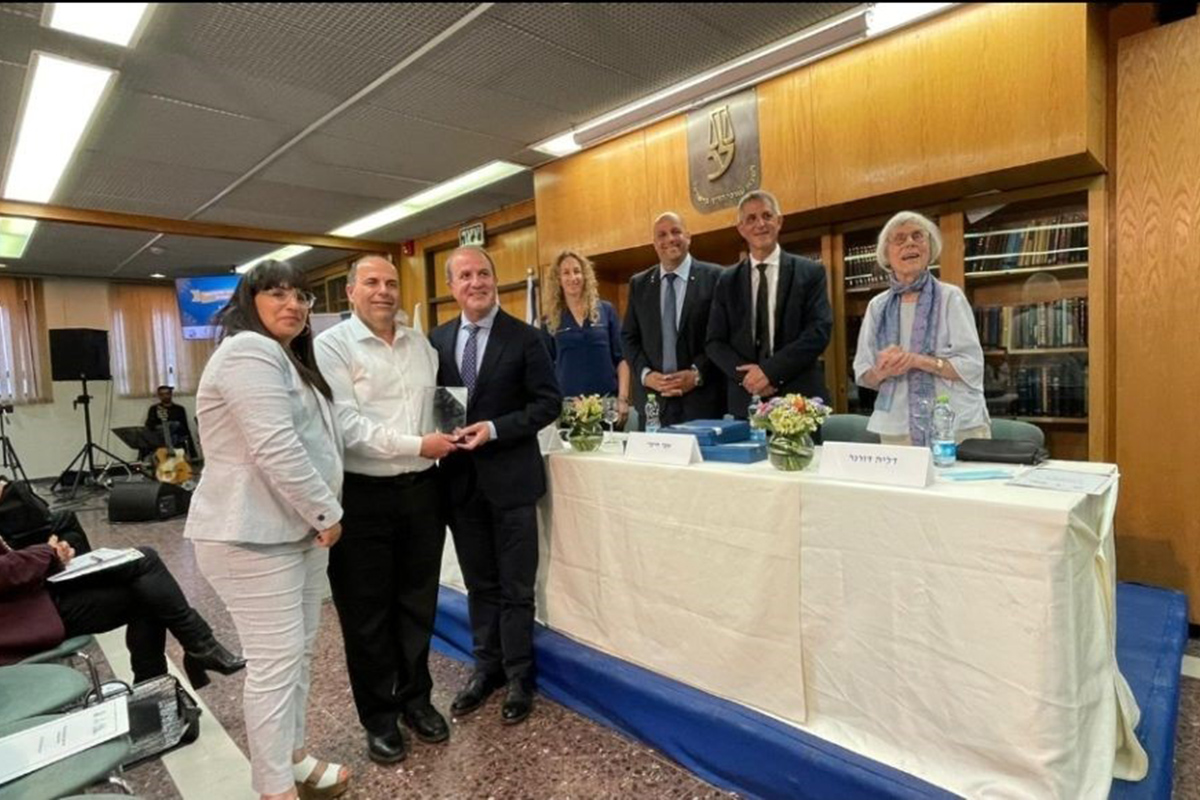 "עשות משפט ואהבת חסד" - אות הצטיינות מטעם לשכת עורכי הדין