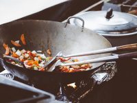 איך אפשר לטגן ללא שמן?