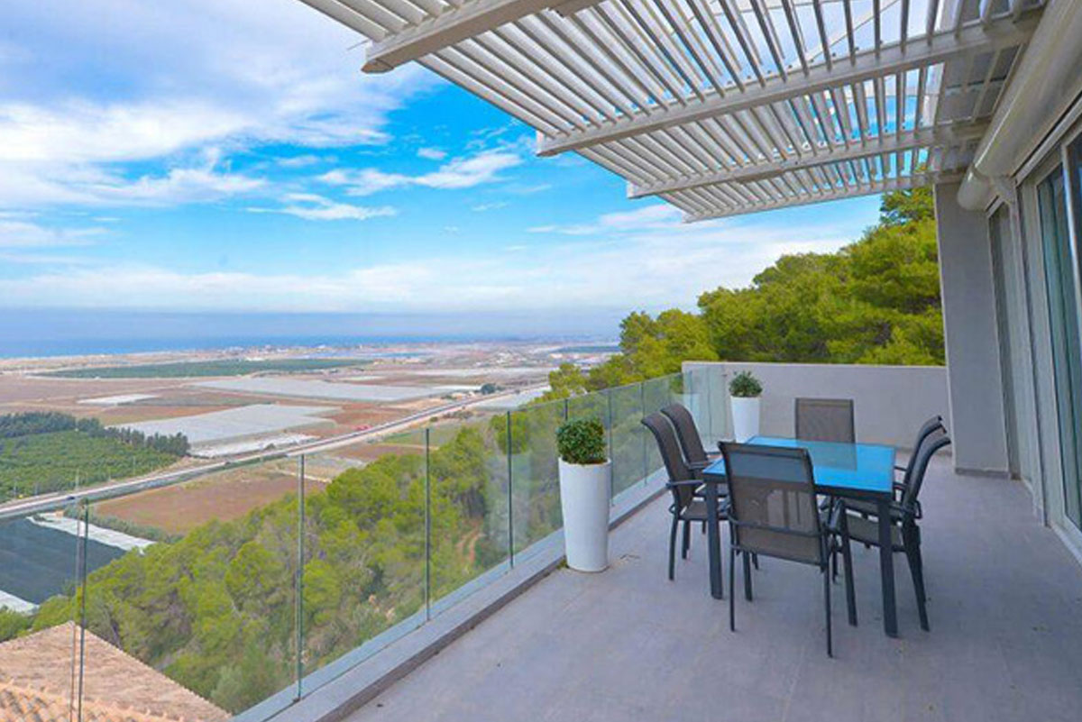 פתרונות הצללה למרפסת