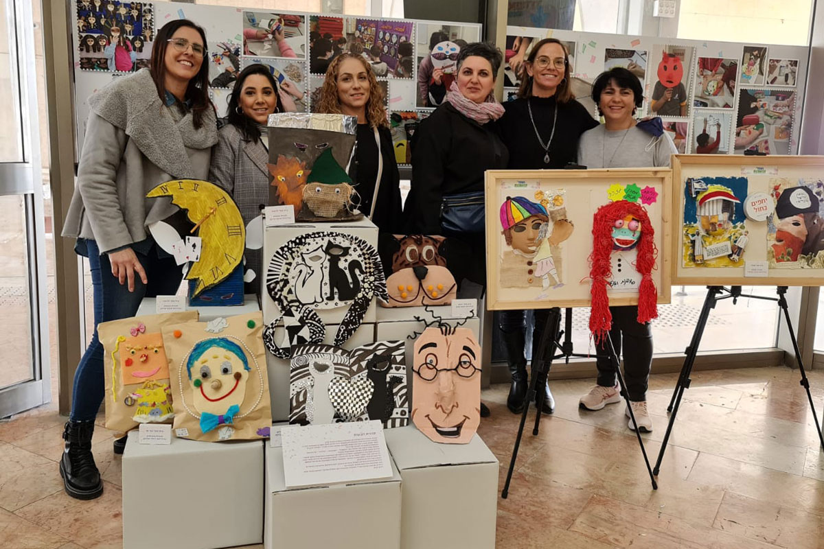 סיפורי ילדים מבעד למסכה