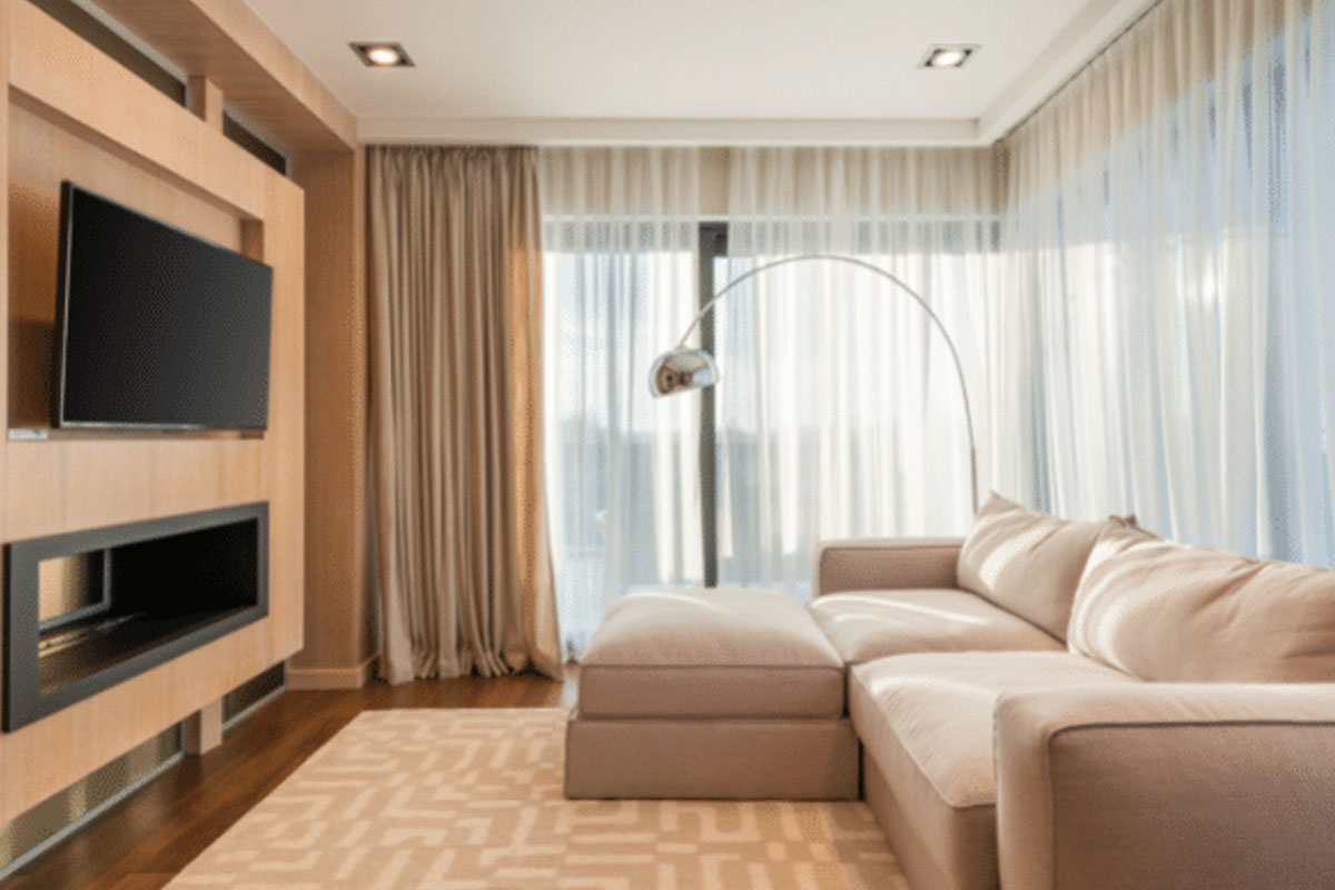 איך מנקים ספה מבד