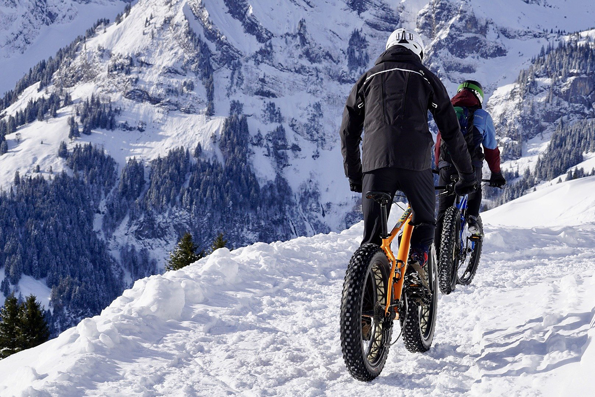 5 פריטים חשובים לרכיבת אופניים מקצועית