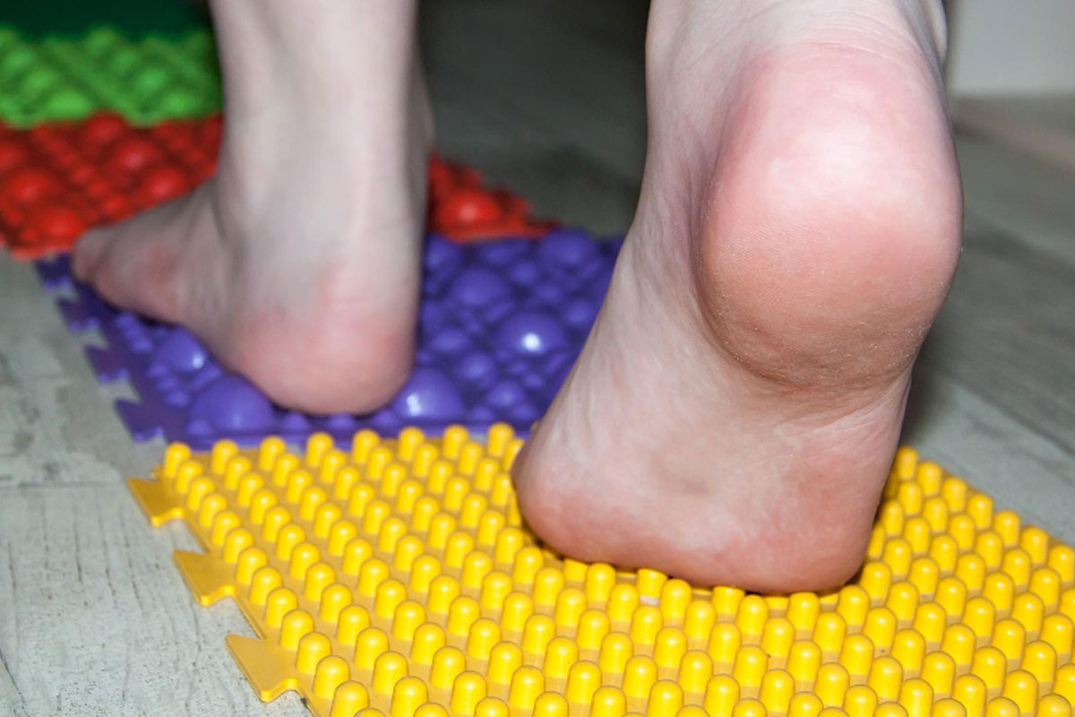 מהן הסיבות לרגישות בעור הרגליים?