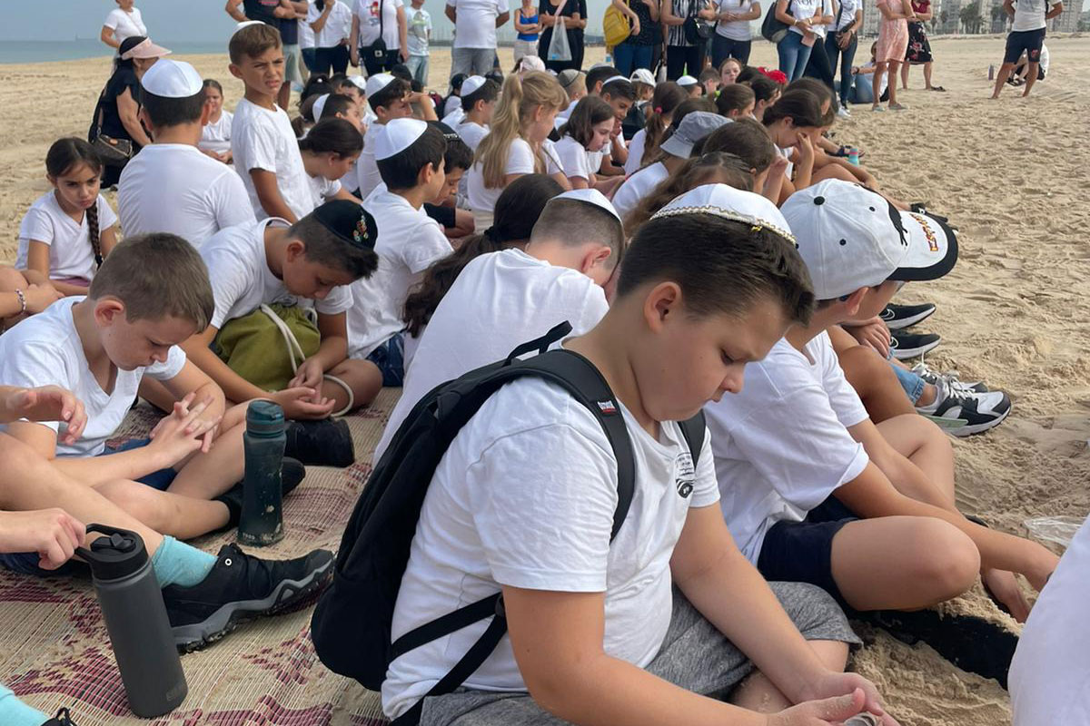 תפילה על המים