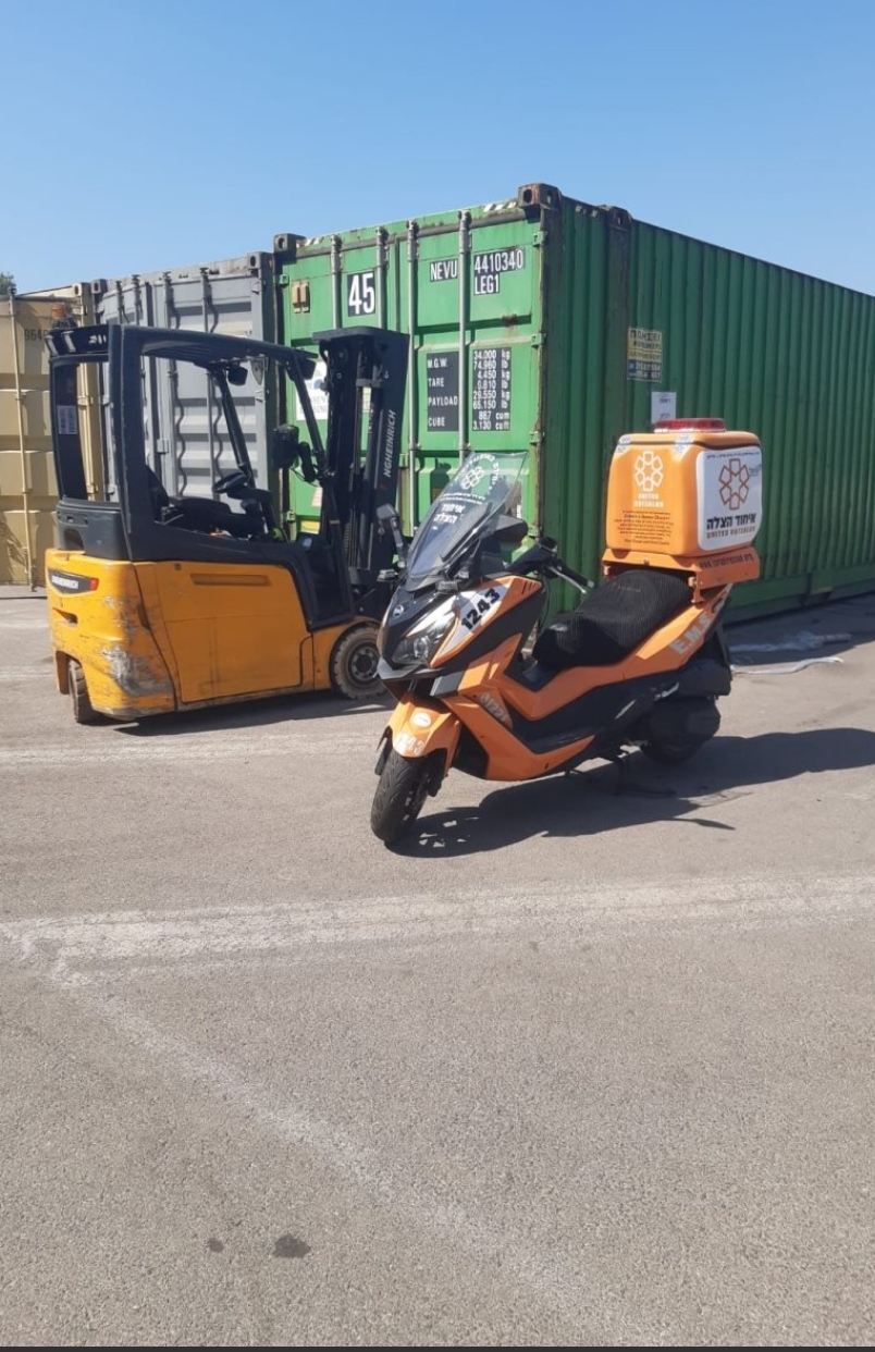 פועל נפצע והוא במצב בינוני