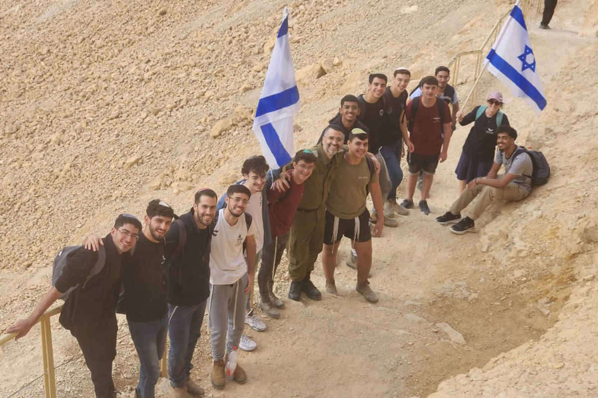 מצטרפים למערכה: תלמידי אמית אשדוד כבשו את מצדה