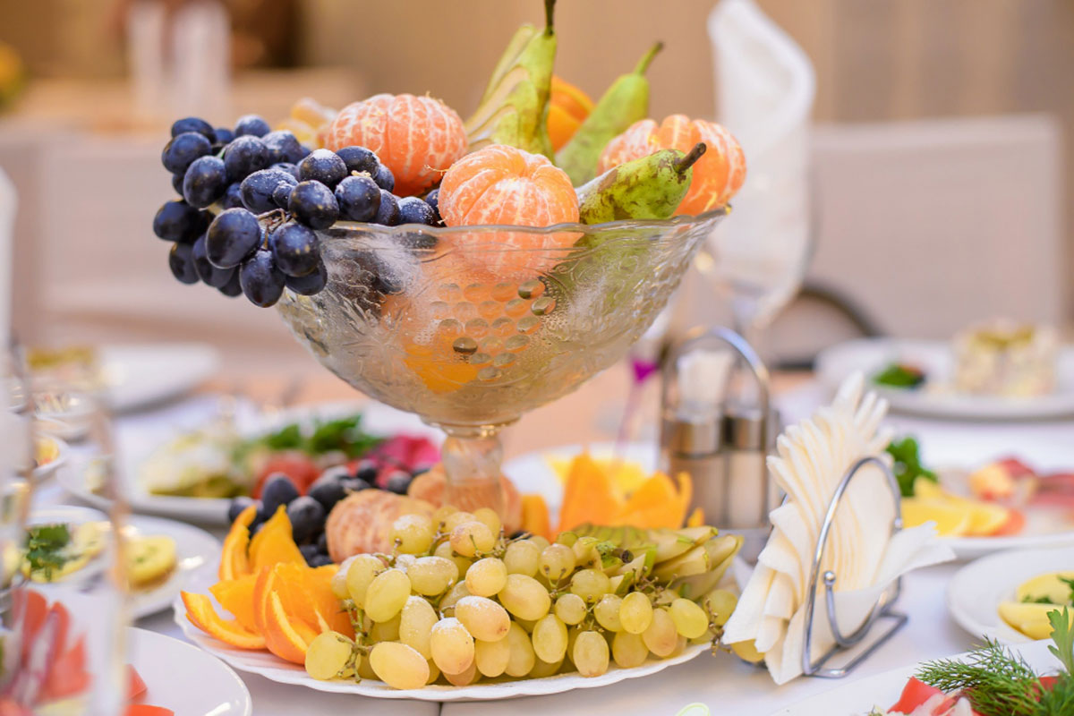 שולחנות שוק לאירועים – למה זה יכול להתאים לאירוע שלכם?