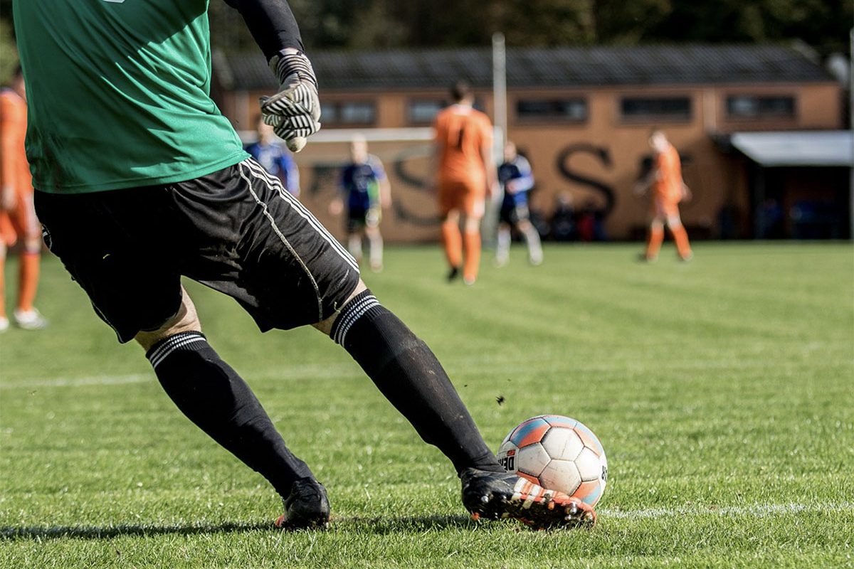 קלפים כדורגל: המדריך המלא לאספנים