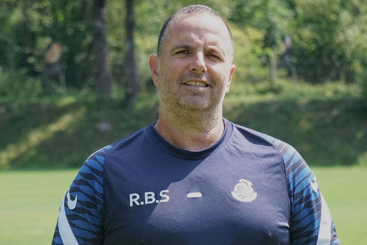 מאמן הנבחרת ומ.ס אשדוד לשעבר ישראל הותקף באתונה