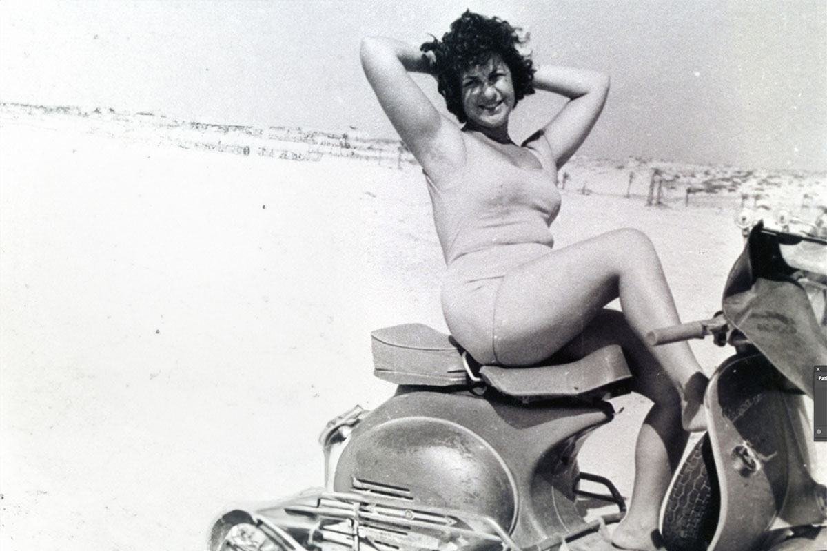 נוסטלגיה, אופנוע... והרבה חול