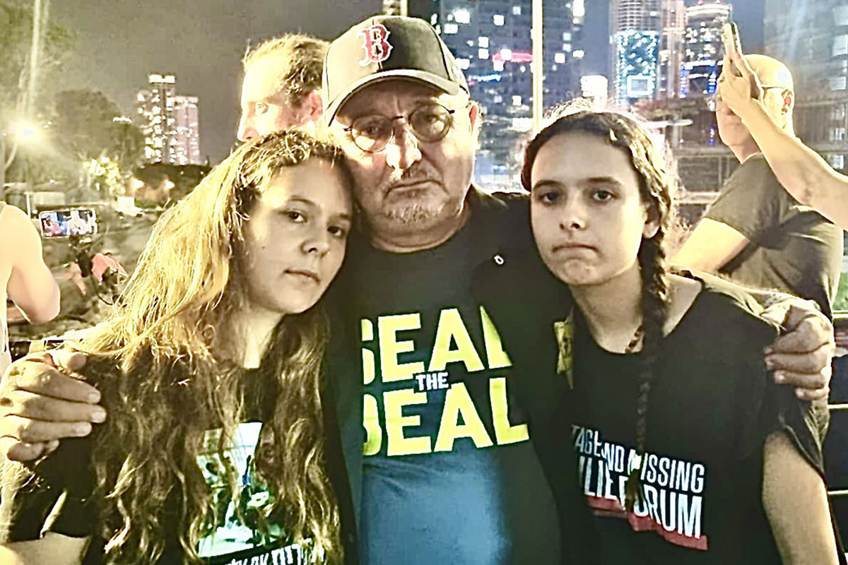 דני אלגרט חושף: "אחי איציק עונה למוות בשבי חמאס"