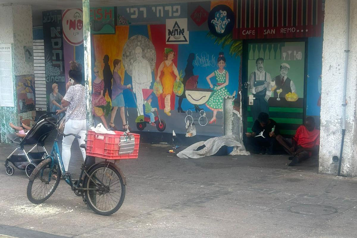 רובע ב׳ – אמא ותינוק ליד סמים גלויים