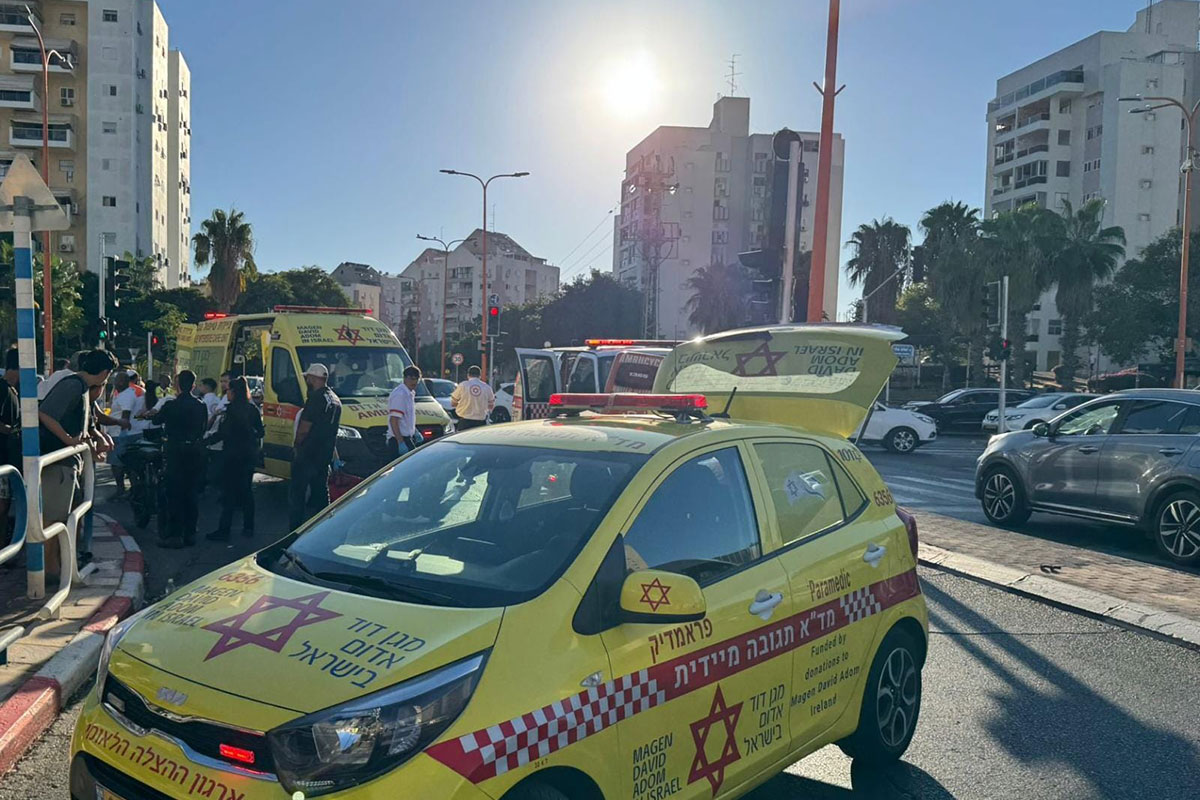 אשדוד: הולכת רגל בת 69 נפצעה בינוני בתאונת דרכים ברחוב משה אבן עזרא